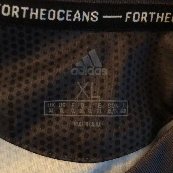 Juventus Replica 2018/19 Away Jersey - Picture 3 of 3